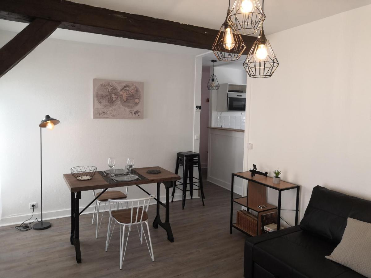 Au Fil De Loire Apartment Блоа Екстериор снимка